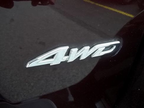 Used 2012 Toyota Highlander SE image 28