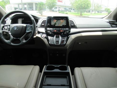 Used 2022 Honda Odyssey Touring image 12