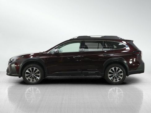 Used 2024 Subaru Outback Touring AWD/4WD image 2