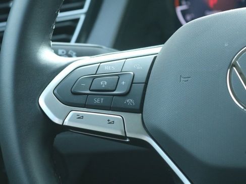 Used 2025 Volkswagen Atlas Peak Edition SE image 21