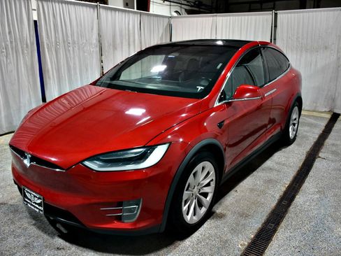 Used 2017 Tesla Model X 75D AWD/4WD image 24