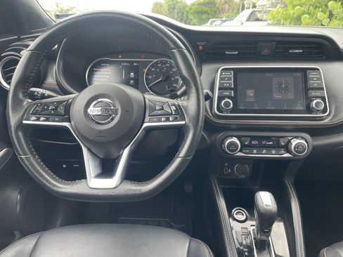 Used 2019 Nissan Kicks SR w/ SR Premium Package image 13