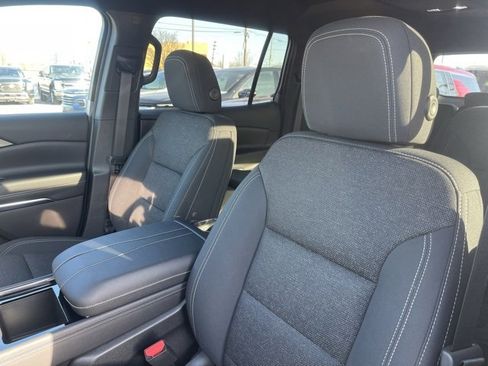 New 2026 Chevrolet Traverse LT w/ LPO, Floor Liner Package image 16