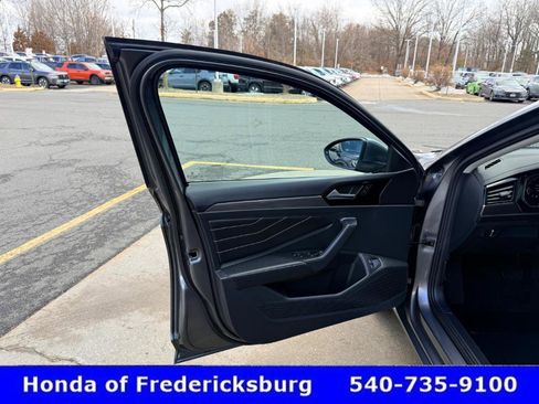 Used 2024 Volkswagen Jetta SEL image 15