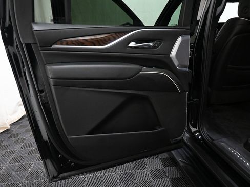 Used 2023 Cadillac Escalade ESV Sport Platinum image 22