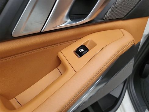 Used 2021 BMW X5 xDrive40i w/ M Sport Package image 34