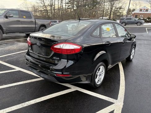 Used 2018 Ford Fiesta SE image 3