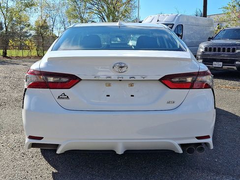 Used 2023 Toyota Camry SE image 4