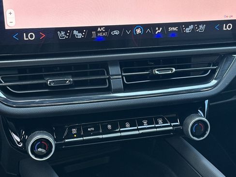 New 2025 Chevrolet Equinox EV RS image 21