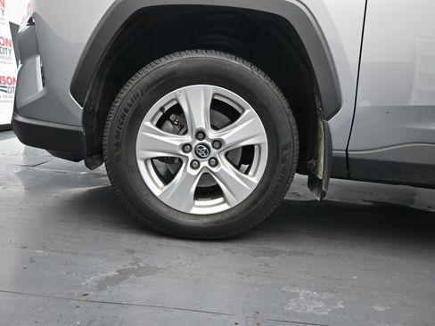 Used 2020 Toyota RAV4 XLE image 12