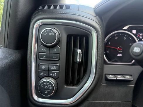 Used 2021 Chevrolet Silverado 2500 LTZ w/ LTZ Premium Package AWD/4WD image 27