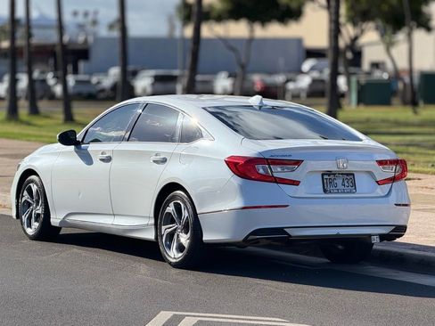 Used 2018 Honda Accord EX image 3