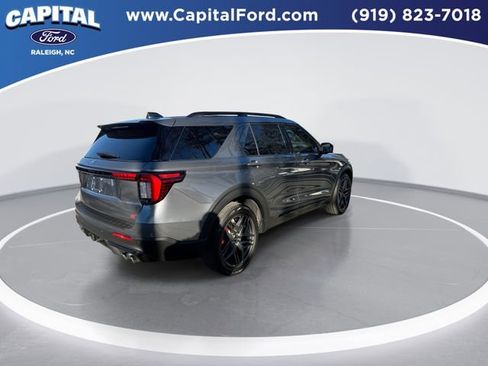 Certified 2025 Ford Explorer ST image 8