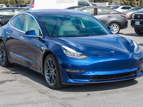 Used 2018 Tesla Model 3 Long Range AWD/4WD image 4