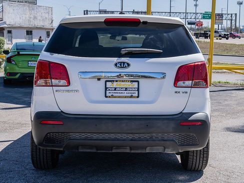Used 2011 Kia Sorento EX w/ Premium Pkg image 6