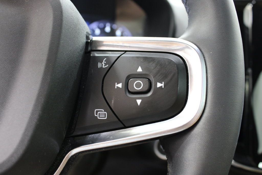 Used 2022 Volvo XC40 T5 Inscription w/ Advanced Package AWD/4WD image 29