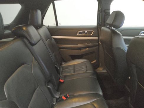 Used 2017 Ford Explorer XLT w/ Equipment Group 202A image 19