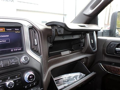 Used 2020 GMC Sierra 2500 Denali w/ Denali Ultimate Package image 24