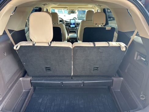 Used 2021 Ford Explorer Platinum w/ Equipment Group 601A image 12