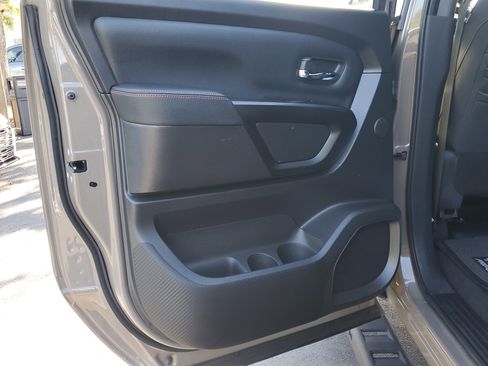 Used 2021 Nissan Titan PRO-4X w/ Pro-4x Utility Package image 10