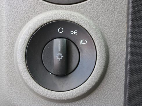 Used 2015 Ford E-350 and Econoline 350 Super Duty image 28