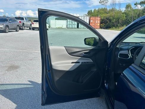 Certified 2022 Chevrolet Equinox LS w/ LS Convenience Package image 16