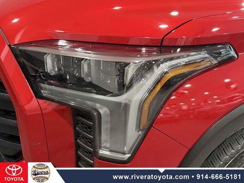 Used 2024 Toyota Tundra Limited image 9