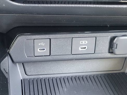 New 2026 Toyota Prius Plug-In Hybrid FWD image 15