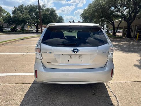 Used 2013 Toyota Prius V Two FWD image 7