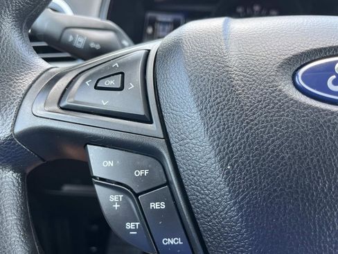 Used 2024 Ford Edge SE image 31