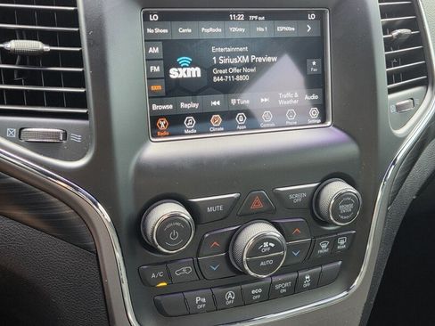 Certified 2019 Jeep Grand Cherokee Laredo AWD/4WD image 26