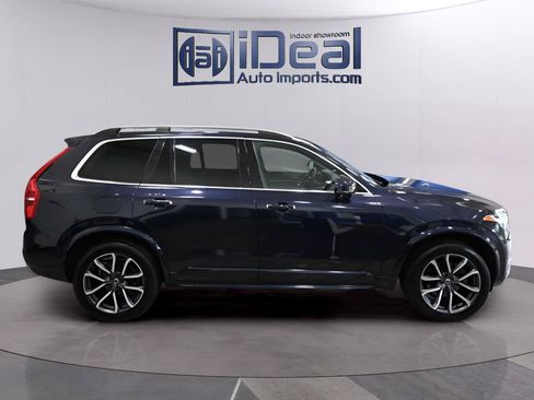 Used 2017 Volvo XC90 T6 Momentum w/ Vision Package AWD/4WD image 6
