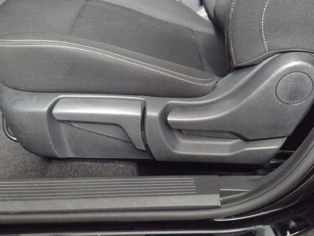 Used 2024 Nissan Rogue S AWD/4WD image 17