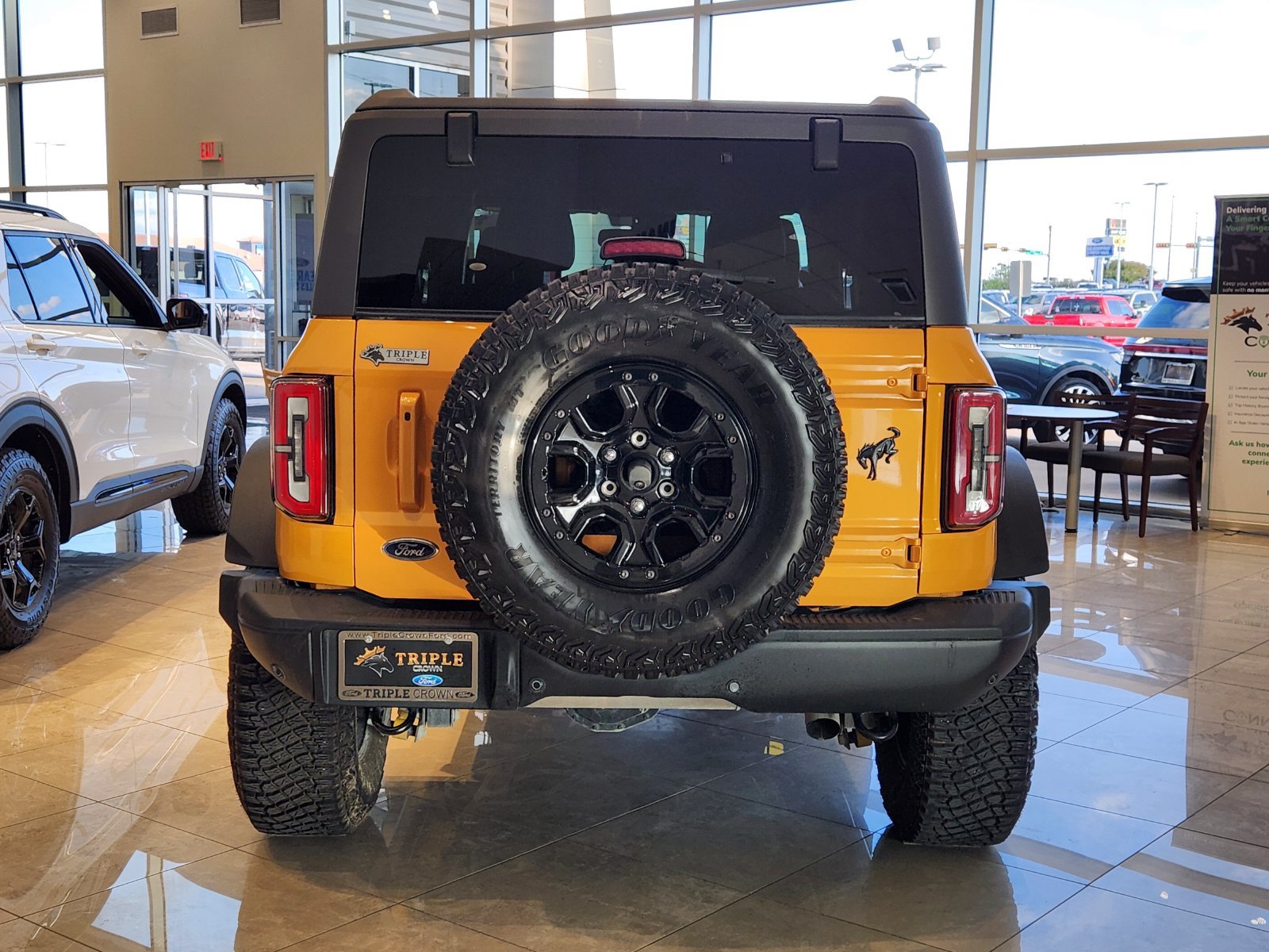 Certified 2021 Ford Bronco First Edition AWD/4WD image 7