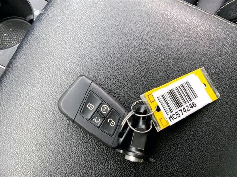 Used 2021 Volkswagen Atlas SE w/ Panoramic Sunroof Package AWD/4WD image 15
