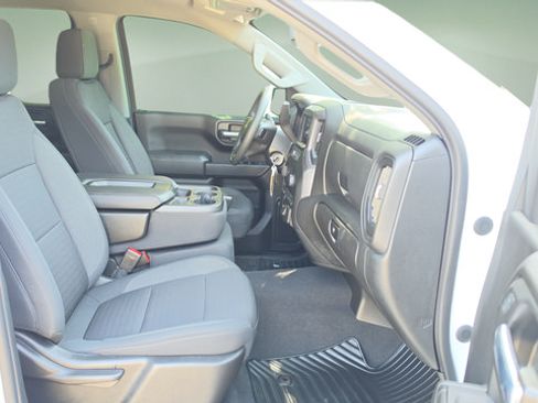 Used 2022 Chevrolet Silverado 1500 Custom w/ Safety Confidence Package AWD/4WD image 31