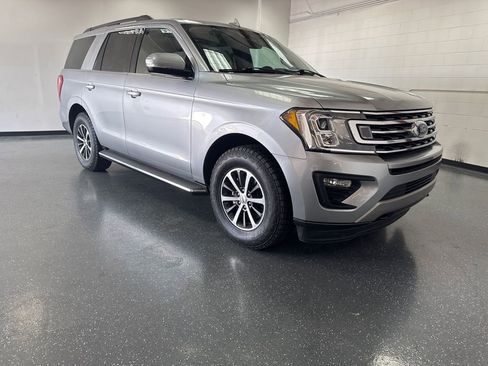 Used 2020 Ford Expedition XLT w/ Equipment Group 202A image 2