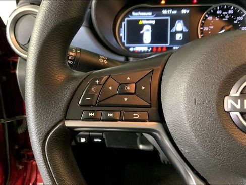 Used 2025 Nissan Versa SV image 18