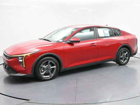Used 2025 Kia K4 FWD image 3