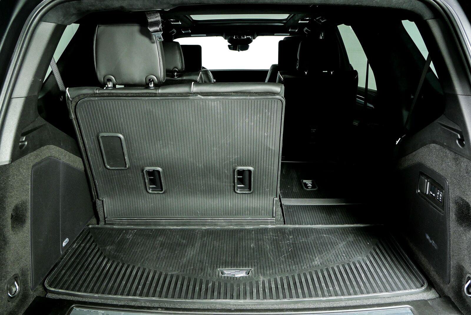 Used 2025 Cadillac Escalade Sport Platinum w/ LPO, ONYX Package AWD/4WD image 35