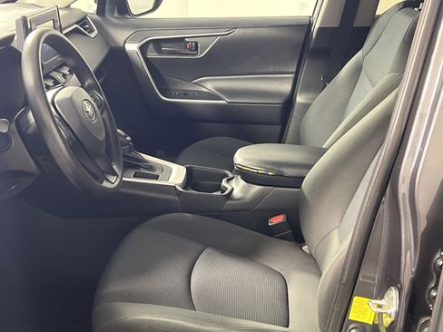Used 2020 Toyota RAV4 LE w/ Carpet Mat Package image 13