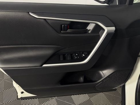 Used 2025 Toyota RAV4 LE image 25