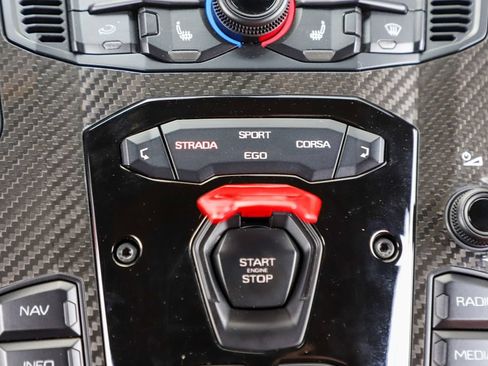 Used 2019 Lamborghini Aventador SVJ AWD/4WD image 53