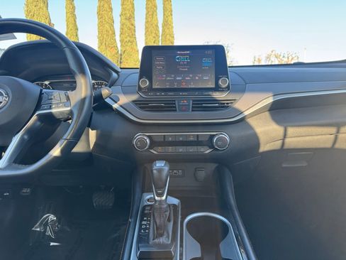 Used 2023 Nissan Altima 2.5 SR image 15