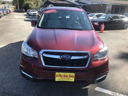 Used 2017 Subaru Forester 2.5i Premium w/ Popular Package #2A image 2