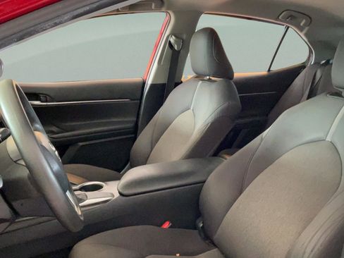 Used 2021 Toyota Camry LE FWD image 15
