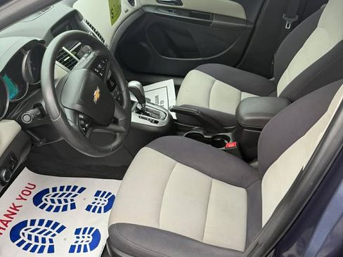 Used 2013 Chevrolet Cruze LS image 7