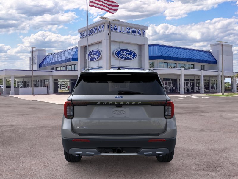New 2026 Ford Explorer Active w/ Active Comfort Package RWD image 5