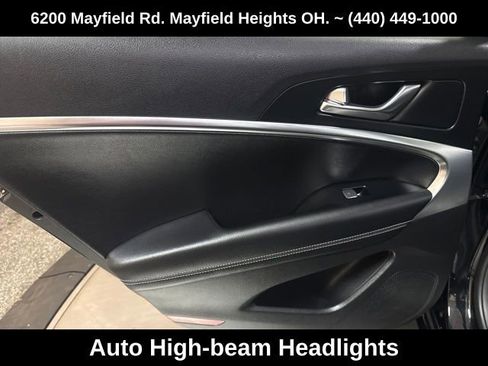 Used 2025 Genesis G70 2.5T image 16