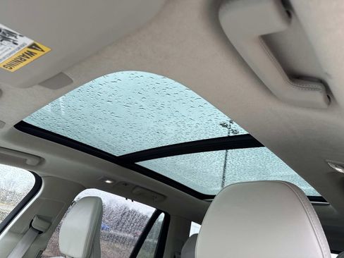 Used 2024 Volvo XC90 T8 Ultimate w/ Lounge Package image 18